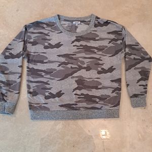 Women's camouflage print shirt by Splendid size medium